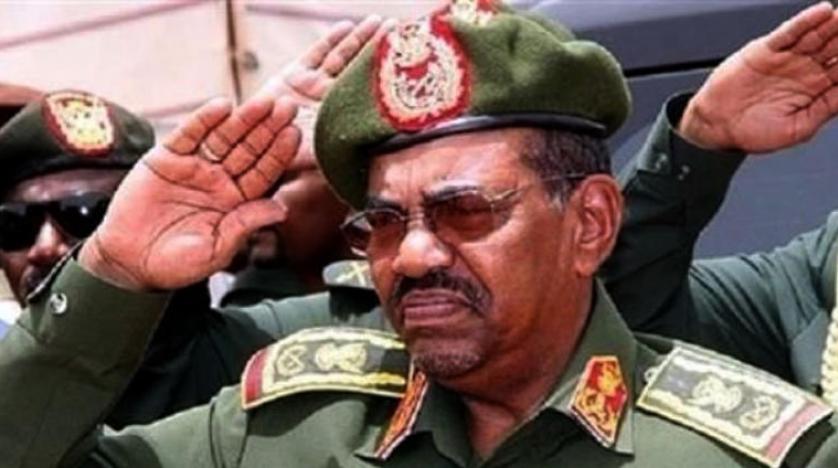 الجيش السوداني يؤكد “التفافه” حول قياداته وقطر تعلن استعدادها لتقديم مساعدات