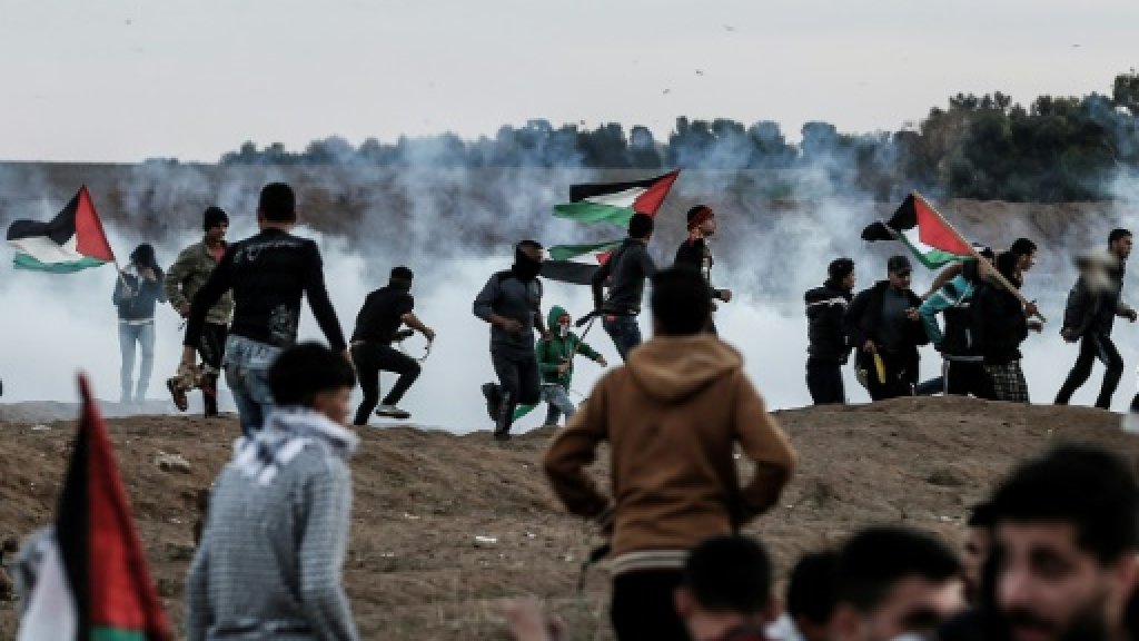 إصابة 14 فلسطينيا برصاص الاحتلال قرب حدود غزة