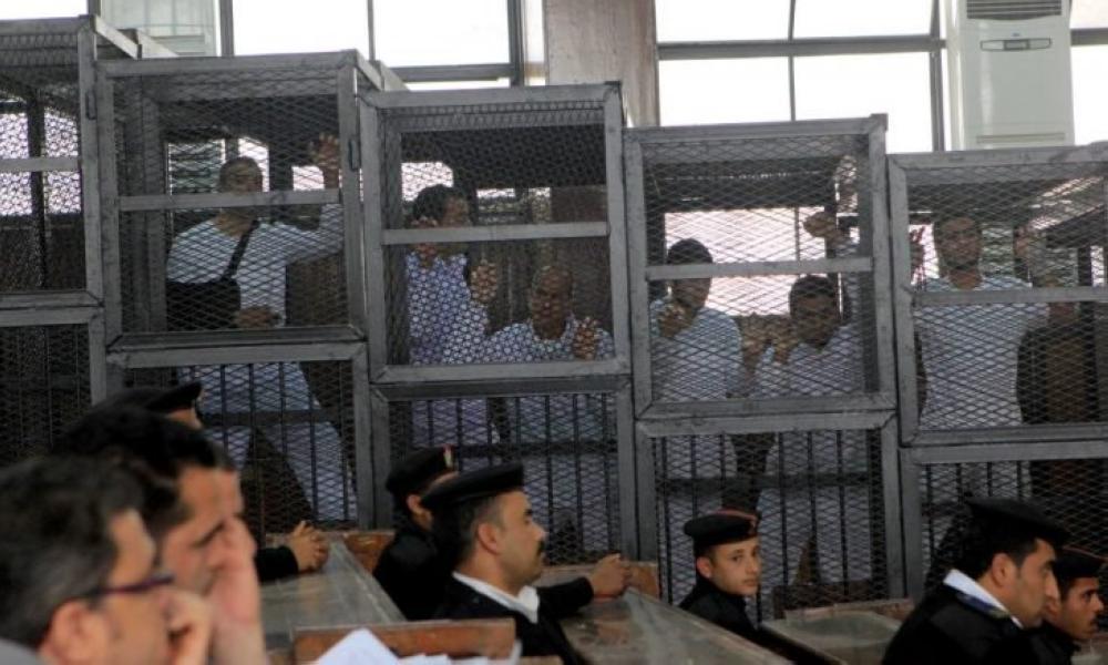 مصر.. حكم نهائي بالسجن المؤبد بحق 16 متهما بقضية “خلية الصواريخ”