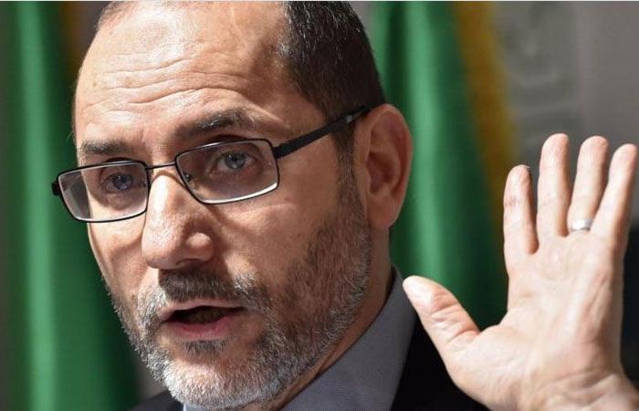 زعيم “إخوان الجزائر” يدعو بوتفليقة إلى سحب ترشحه