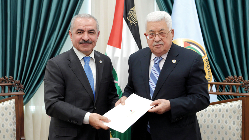 عباس يكلّف اشتية بتشكيل الحكومة الفلسطينية الجديدة ونتنياهو يتوعد حماس بـ”عملية واسعة النطاق”