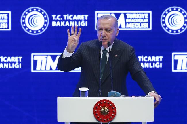 أردوغان يسخر من الحالمين بـ “ربيع تركي” 