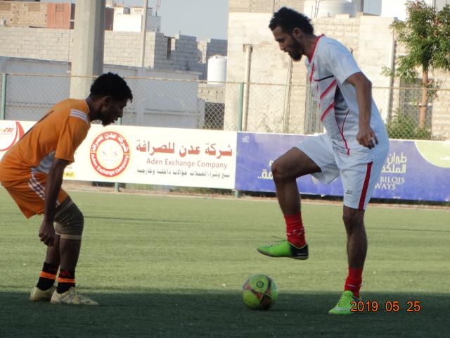 جامعة عدن والنظافة يتأهلان لنصف كأس عدن الخماسية