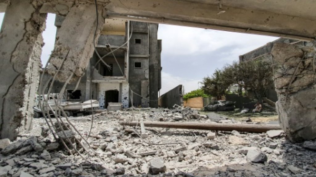 ضربة جوية لقوات حفتر في طرابلس توقع قتيلا و9 جرحى مدنيين