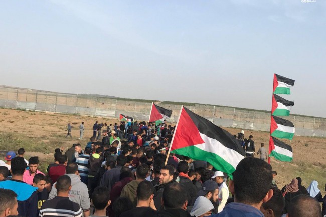 إصابة عشرات المتظاهرين الفلسطينيين شرقي غزة