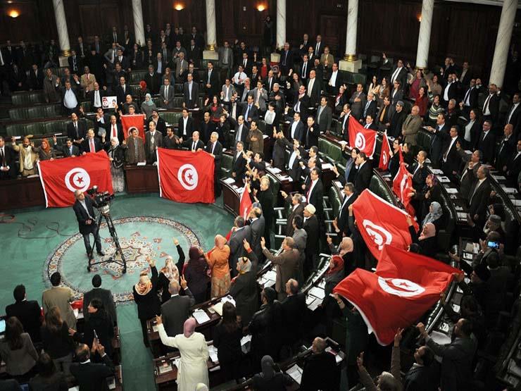برلمان تونس يسعى لحل معضلة المحكمة الدستورية إثر الأزمة الصحية للسبسي