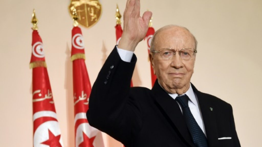 الرئيس التونسي يتجه إلى حسم الجدل القائم حول تعديل قانون الانتخاب