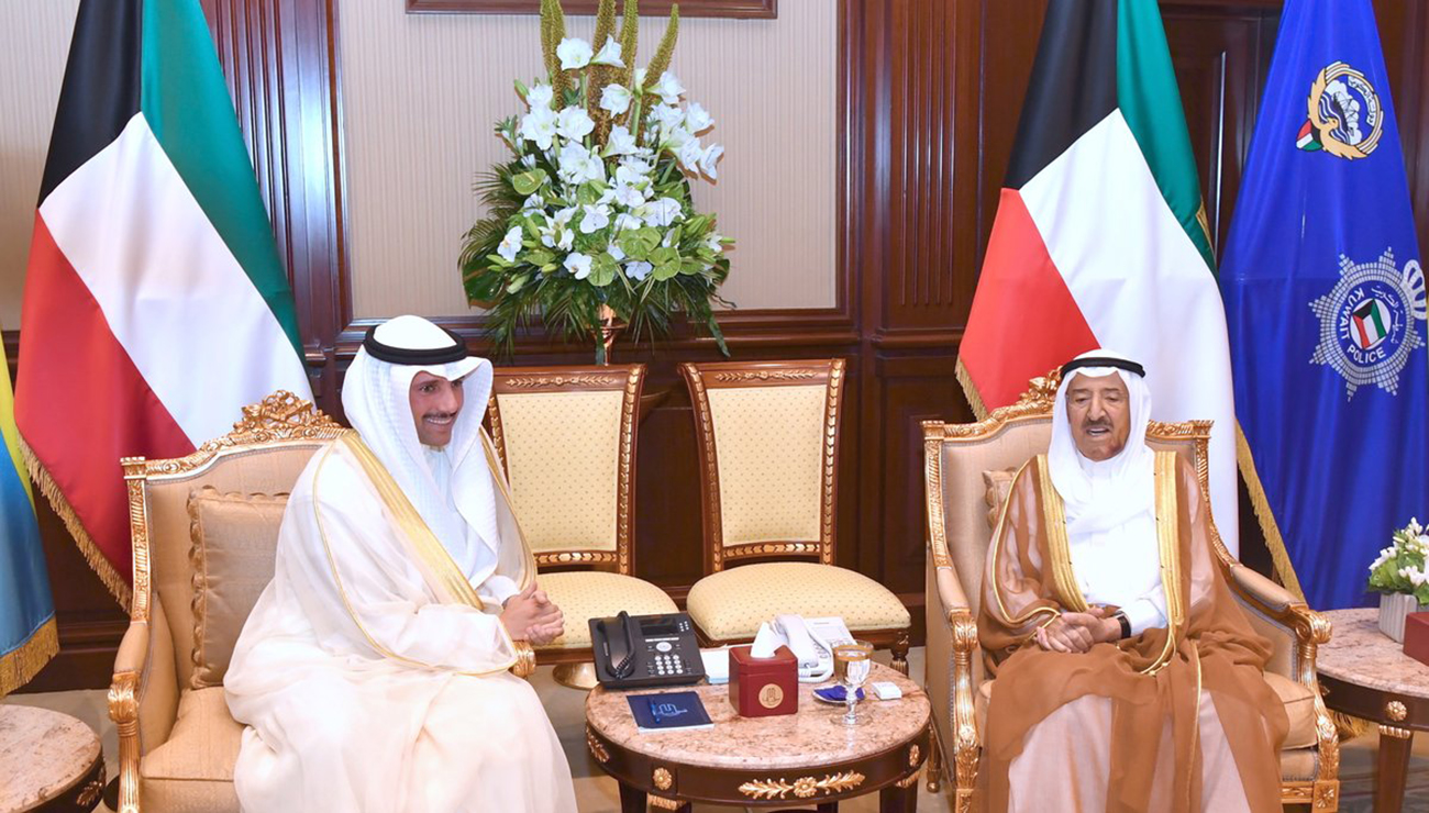 أمير الكويت يعقد أول اجتماعاته بعد “عارض صحي”