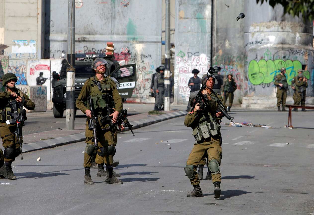 إصابة 54 فلسطينيا في مواجهات مع جيش الاحتلال شرق قطاع غزة