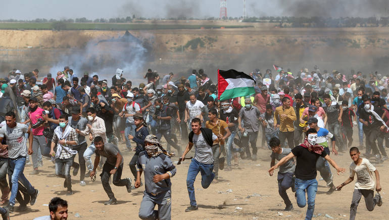 إصابة العشرات برصاص الاحتلال الإسرائيلي خلال مسيرات العودة