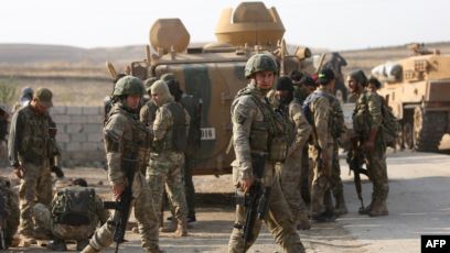المرصد: مقتل 6 جنود من النظام السوري في “اشتباكات عنيفة” مع القوات التركية شمال شرقي سوريا