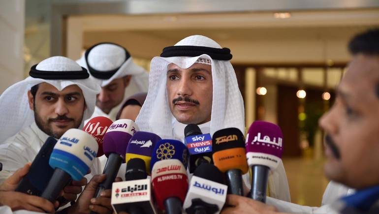 الغانم: أمير الكويت أبلغني بتشكيل حكومة قريبا ولا حل للبرلمان