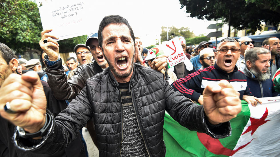 تظاهرة جديدة في الجزائر ضد الاقتراع الرئاسي المقرر بعد 8 أيام