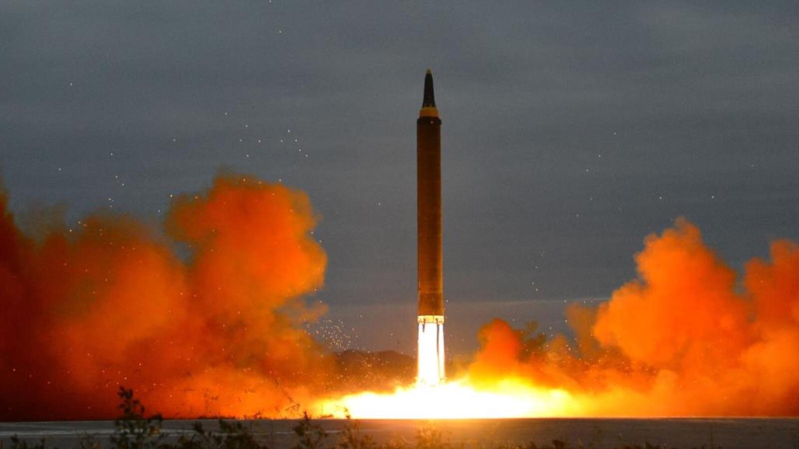 كوريا الشمالية توسع منشأة لتصنيع صواريخ يمكن أن تصل إلى أمريكا