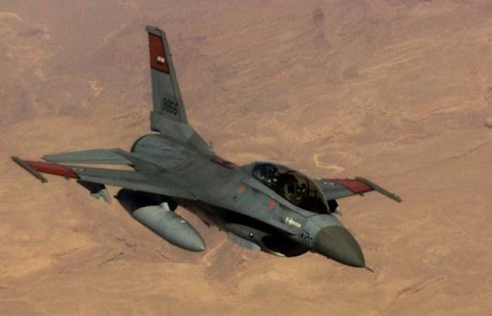 مصر.. سقوط طائرة مقاتلة ومصرع قائدها خلال تدريب و تمديد حالة الطوارئ للمرة الـ 11