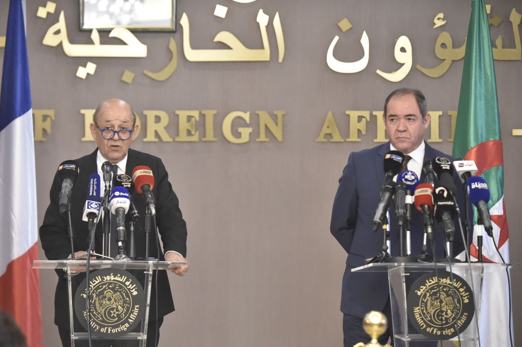 وزير الخارجية الفرنسي في الجزائر وملف ليبيا في صدارة المحادثات