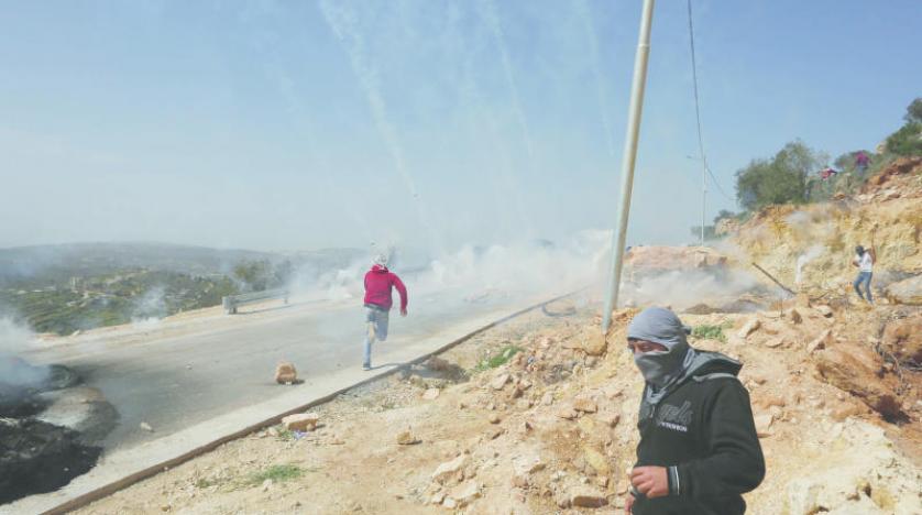 مستوطنون يهاجمون مزارعين فلسطينيين قرب رام الله