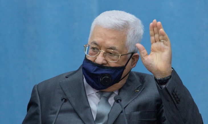 الرئيس عباس ينذر بتشديد العقوبات على مخالفي الطوارئ لمواجهة “كورونا”