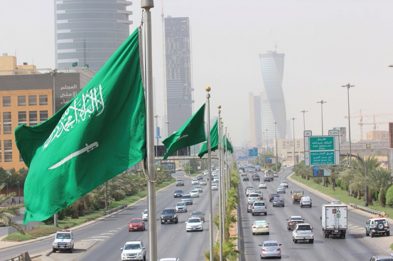 السعودية تفرض حظرا للتجول على مدار 24 ساعة بأنحاء المملكة خلال عيد الفطر