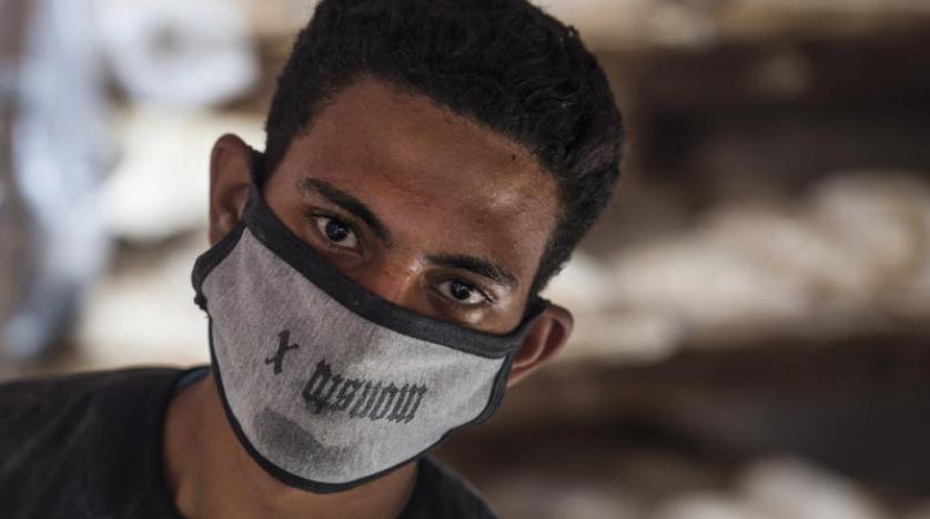 مصر تفرض استخدام الكمامة بالأسواق والمنشآت وغرامات للمخالفين