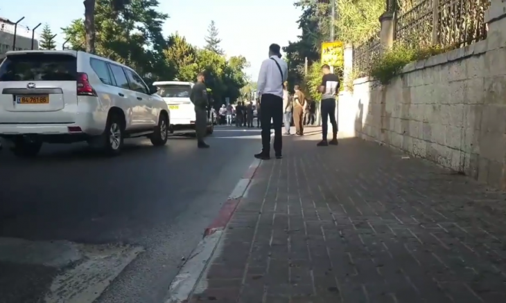 سلطات الاحتلال تعتقل محافظ القدس وناشطين فلسطينيين