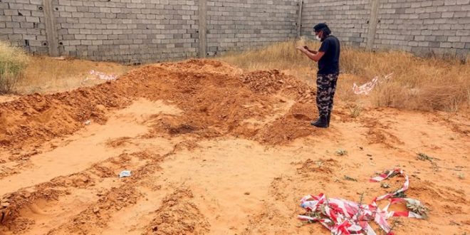 الهلال الأحمر الليبي: انتشلنا 37 جثة من مقابر جماعية