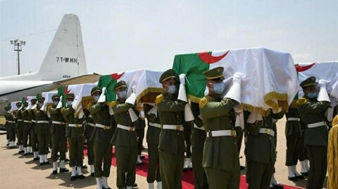 جنازة رسمية لرفات 24 مقاوما جزائريا ضد الاستعمار الفرنسي