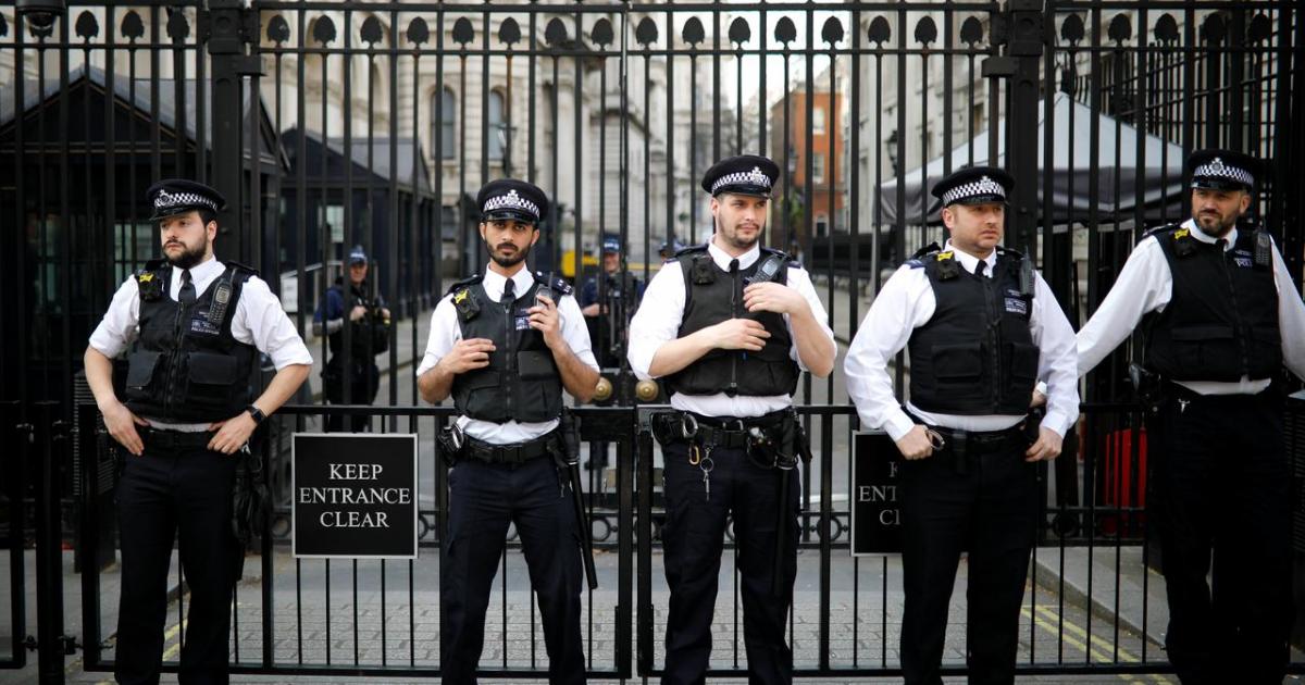 أجهزة الأمن البريطانية ترفع مستوى التحذير من عمل إرهابي إلى “خطير”