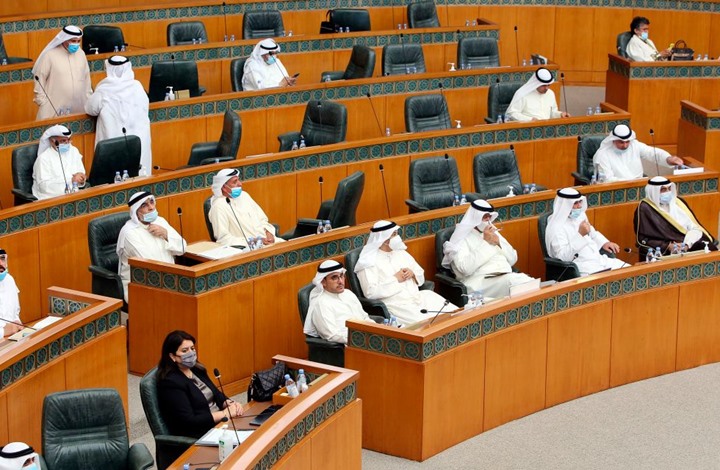 معارضة قوية ببرلمان الكويت الجديد تشكل تحديا للحكومة