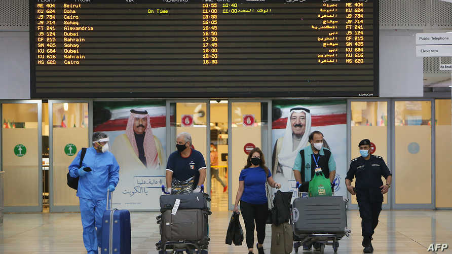 الكويت تضيف بريطانيا للدول عالية الخطورة من كورونا وتحظر الطيران المباشر معها