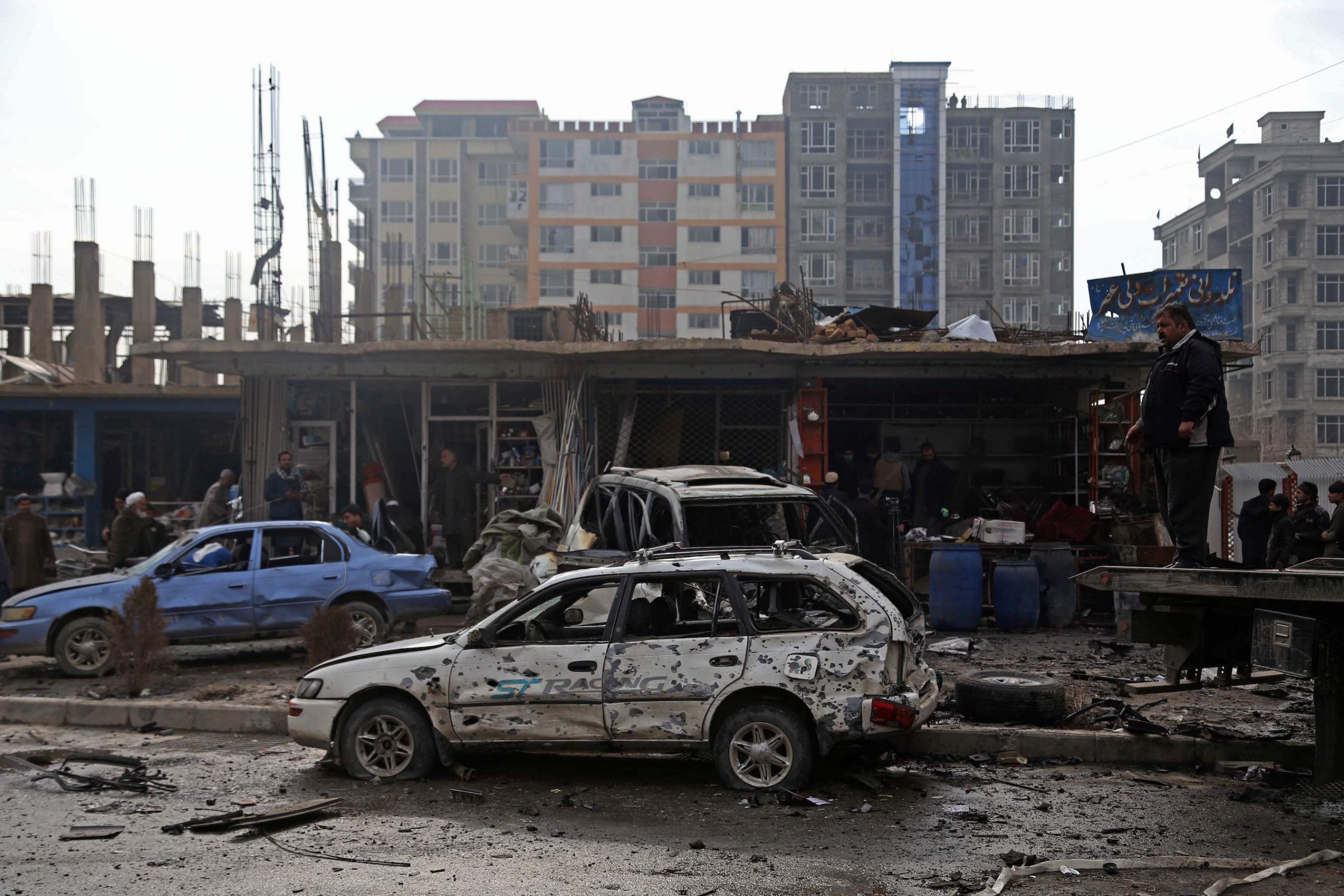مقتل خمسة أشخاص على الأقل بينهم أربعة أطباء في تفجير سيارة في كابول