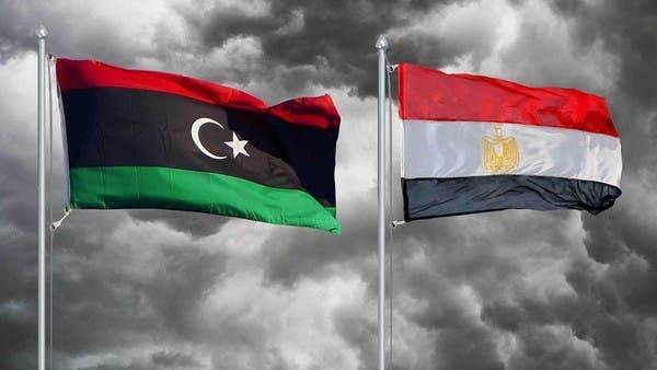 وفد مصري يصل طرابلس للقاء مسؤولين بالحكومة الليبية