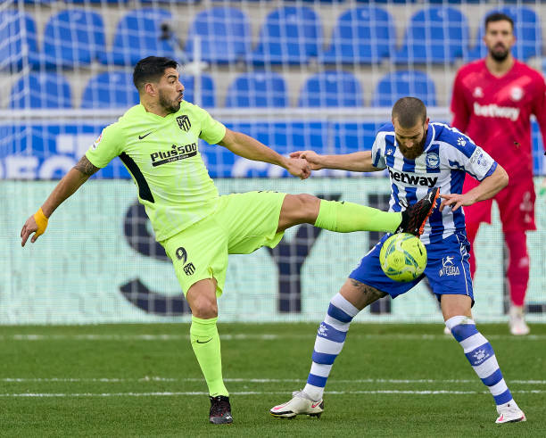 هدف قاتل من سواريز يعيد أتلتيكو إلى صدارة الدوري الاسباني