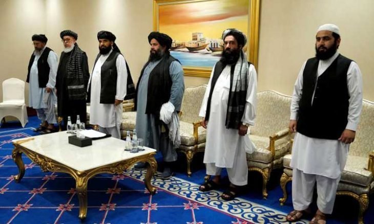 وفد أفغاني يتوجه إلى الدوحة لاستكمال مباحثات السلام مع حركة طالبان