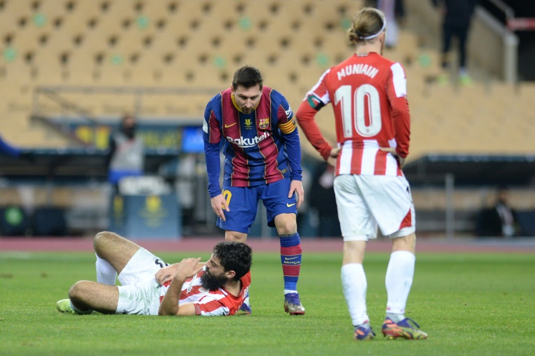 ايقاف ميسي لمباراتين بسبب طرده في كأس السوبر الإسبانية