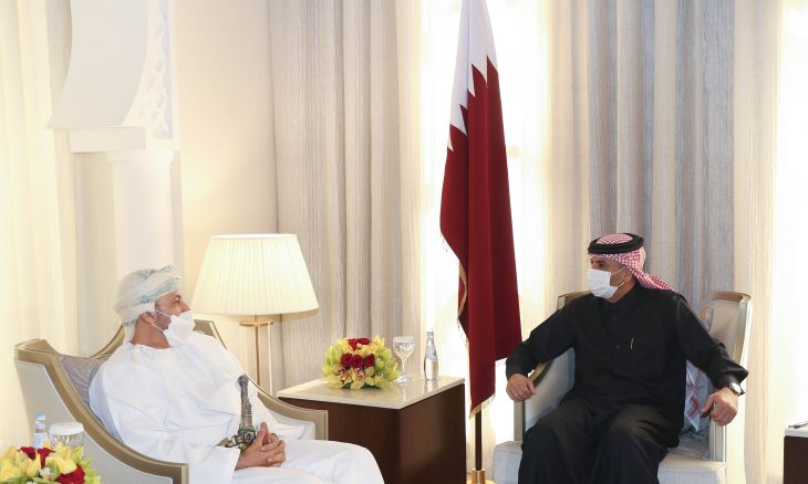 قطر وعُمان تبحثان التعاون الأمني والأوضاع الإقليمية والدولية