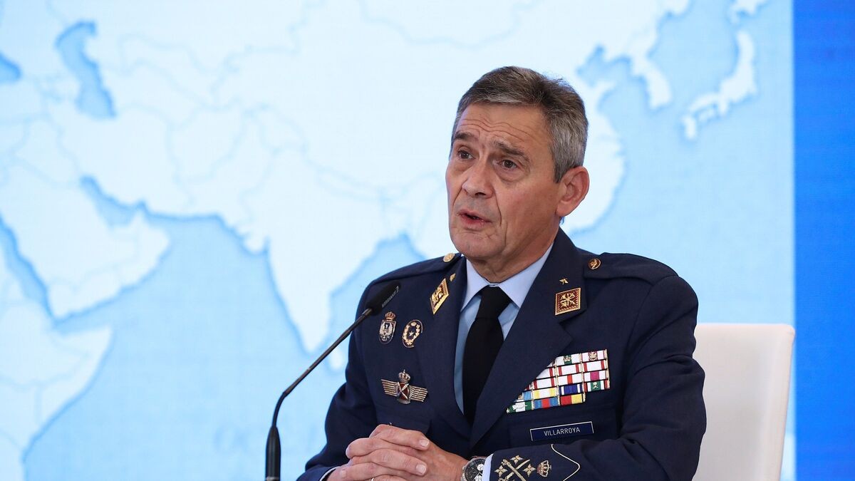 استقالة رئيس أركان الجيش الإسباني بعد جدل حول اللقاحات