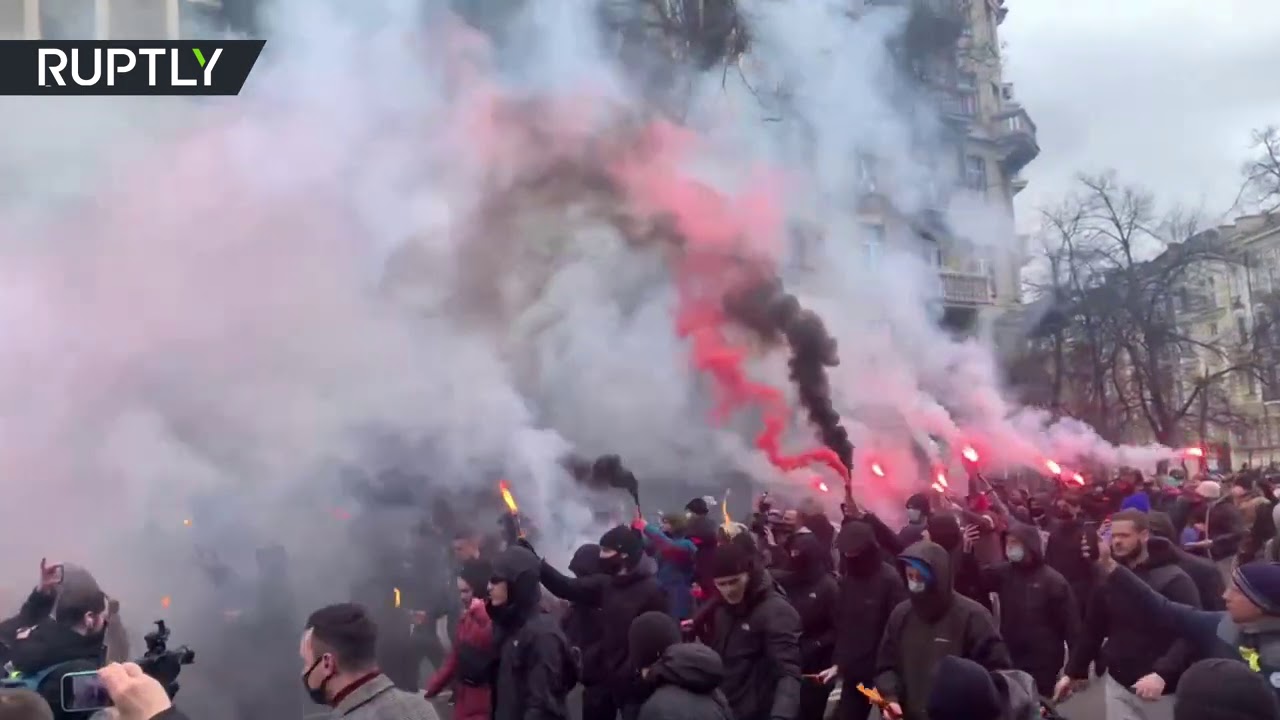 احتجاجات في كييف بعد الحكم على ناشط يميني بالسجن