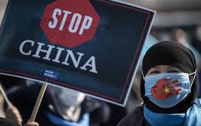 واشنطن تفرض عقوبات على مسؤولين صينيين لدورهما في قمع الإيغور