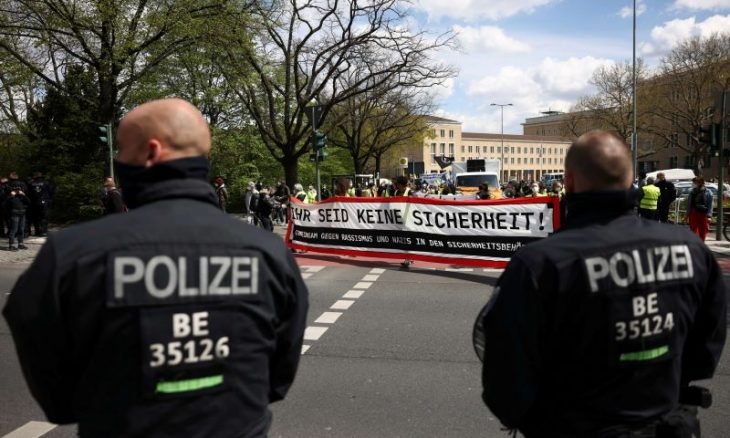 “هذا ليس أمانا”… مظاهرة في برلين ضد عنصرية الشرطة