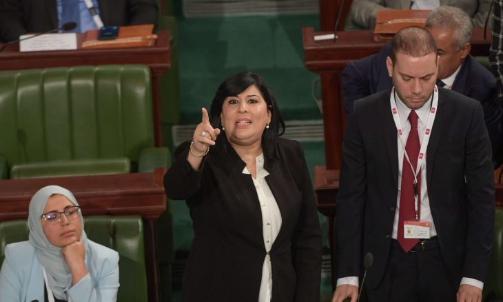 توتر في برلمان تونس وصفعة على الملأ للنائبة المعارضة عبير موسي