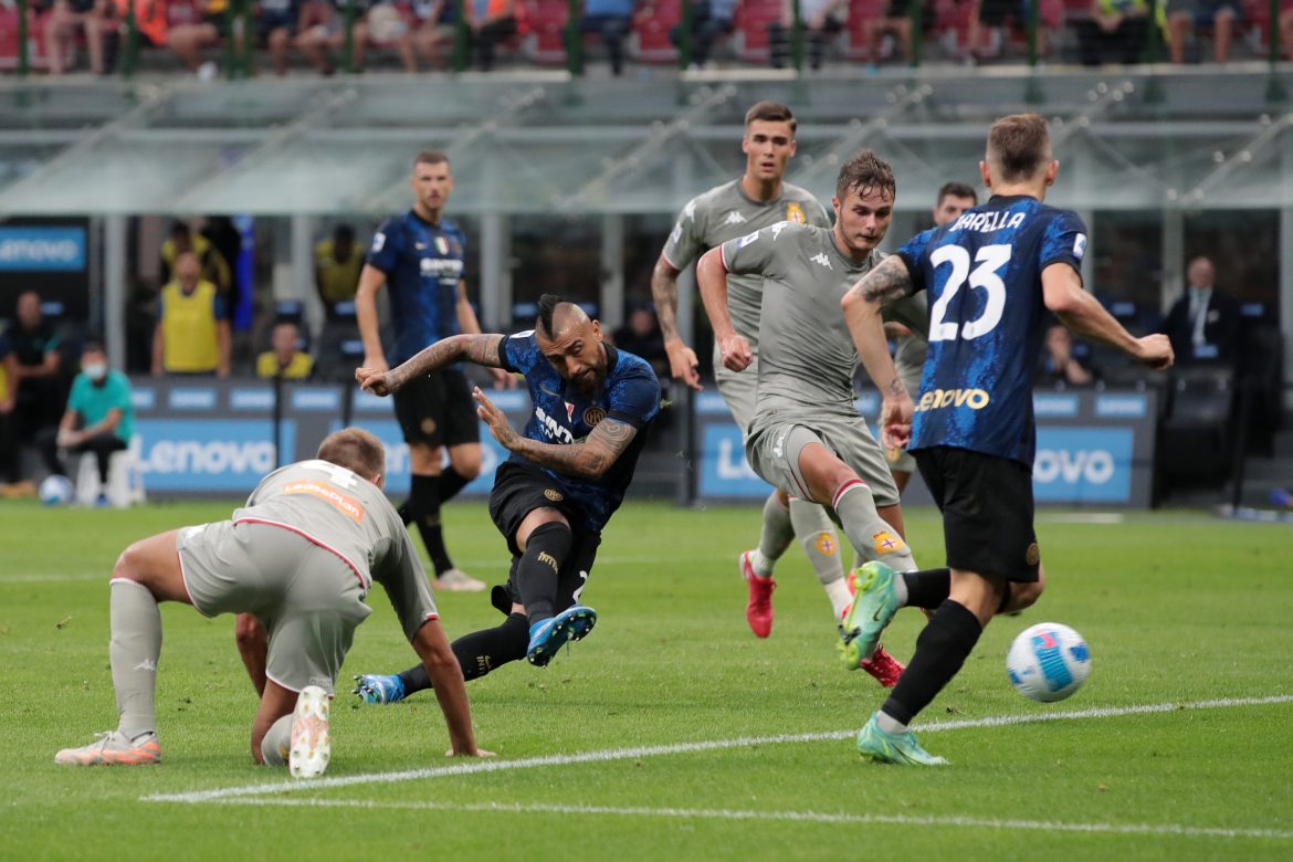 انتر ميلان  يبدأ حملة الدفاع عن لقب الدوري الإيطالي بقوة أمام جنوى