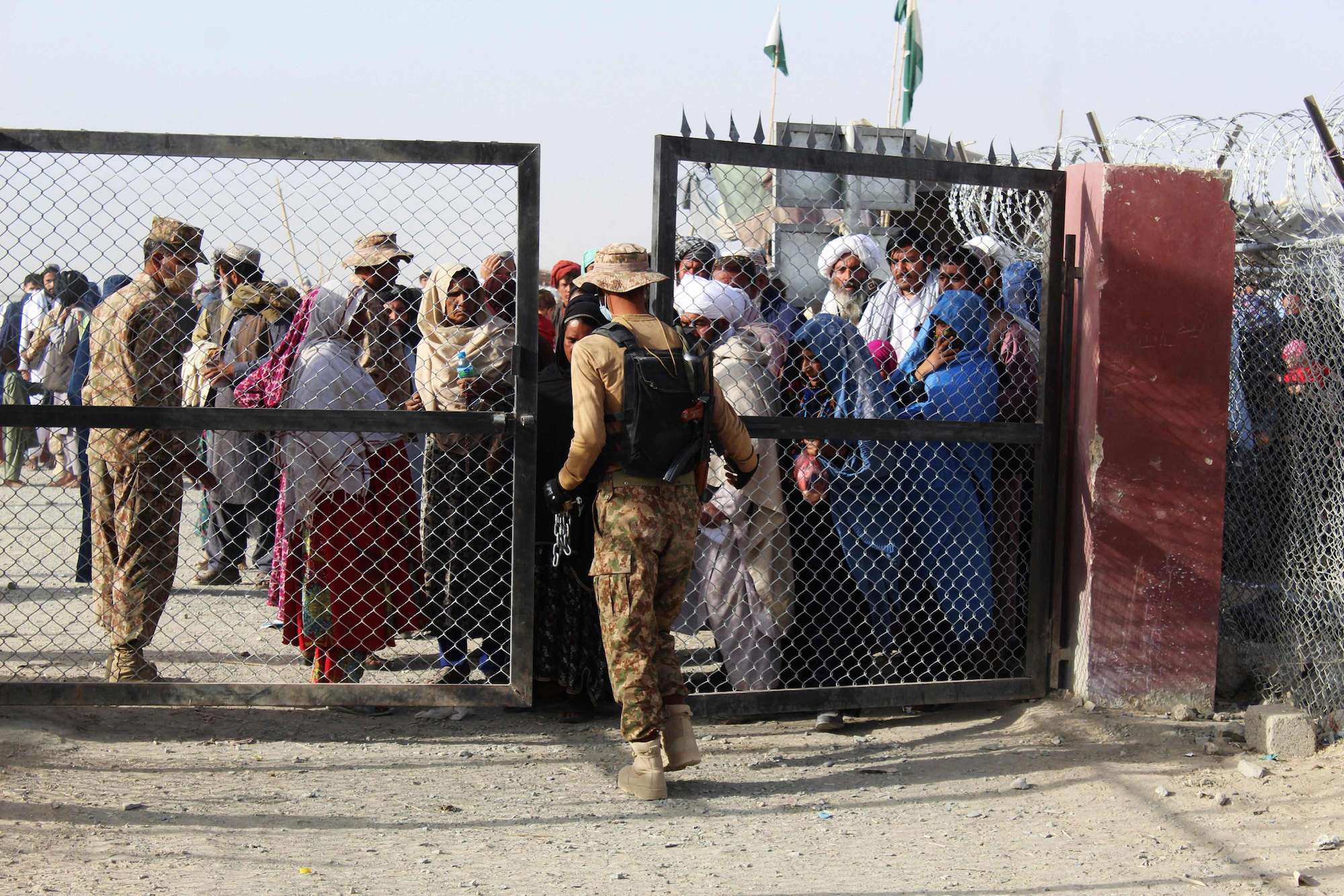 مقتل ثلاثة إثر إطلاق القوات الباكستانية النار على مواطنين أفغان على الحدود