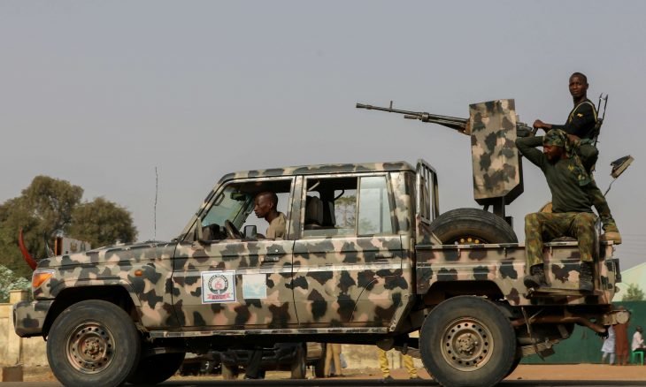 مسلحون ينسفون سور سجن في نيجيريا ويحررون 266 نزيلا