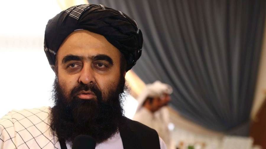 طالبان تحذّر واشنطن من “زعزعة استقرار” نظامها في أول لقاء مباشر