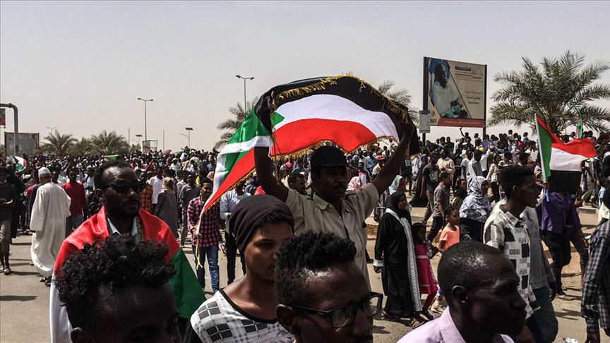 تواصل التظاهرات المنددة بالانقلاب في السودان.. وغوتيريش يدعو لموقف دولي رادع