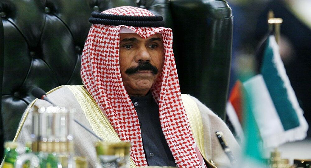 أمير الكويت يصدر عفوا عن معارضين سياسيين والحكومة تقدم استقالتها