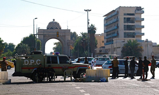 بغداد.. محتجون يغلقون أحد مداخل “المنطقة الخضراء”