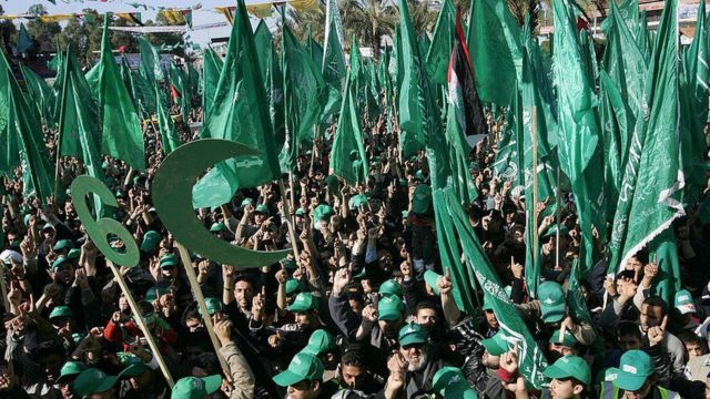 بريطانيا تحظر حركة حماس وتصنفها بجناحيها “منظمة إرهابية”