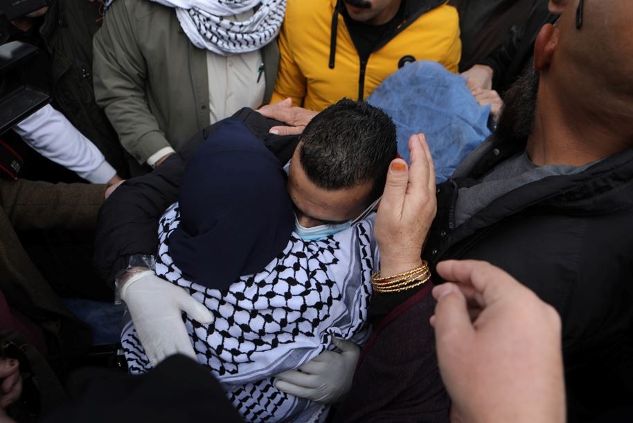 استقبال حاشد لأسير فلسطيني أضرب 131 يوماً في سجون الاحتلال